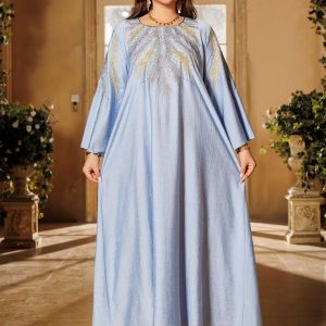 Djellaba bleu ciel avec détails dorés