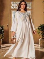 Modèle de djellaba d'inspiration Dubai, couleur ivoire
