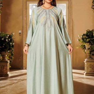 Djellaba vert amande doré élégante et moderne