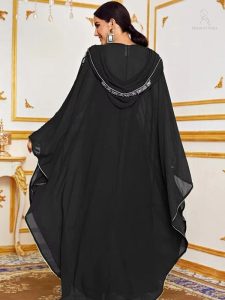 Style contemporain de djellaba pour femme en couleur noire