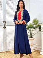 Djellaba femme brodée bleu marine à col rond pour mariage