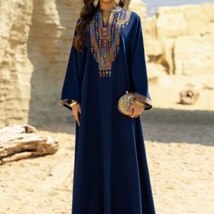 Djellaba Latifa, modèle chic pour célébrations nuptiales