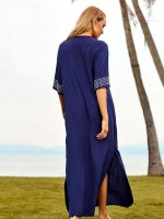 Vêtement marocain Amina, couleur bleue vibrante