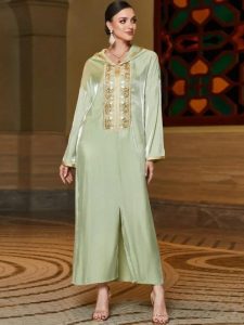 Djellaba marocaine stylée pour occasions spéciales