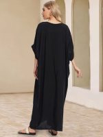 Mode marocaine : djellaba noire pour une allure chic et décontractée