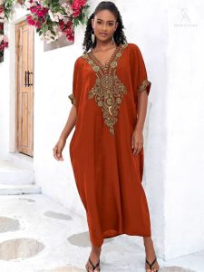 Vêtement marocain élégant en orange vif