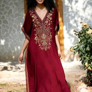Vêtement marocain rouge, style djellaba Amina, confort assuré