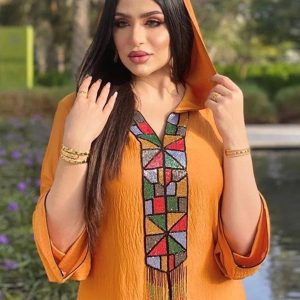 Djellaba marocaine, design Soleil Saharien, couleur chaude et tendance