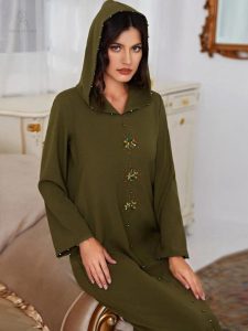 Modèle de djellaba marocaine, couleur olive polyvalente