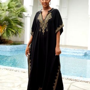 Vêtement marocain féminin en coloris noir sobre