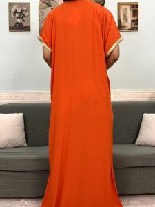 Djellaba confortable en tissu léger pour femme