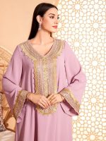 Djellaba rose pour femme, élégance et style traditionnel