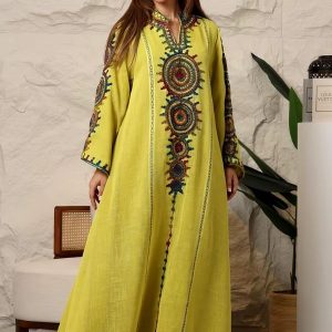 Djellaba jaune avec broderies pour femme, style marocain