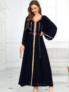 Djellaba noire élégante pour femme, style traditionnel marocain