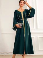 Djellaba femme marocaine vert avec motifs en diamants