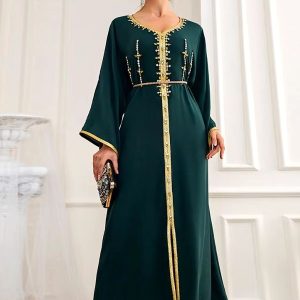 Vêtement traditionnel marocain pour femme en vert élégant