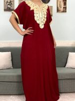 Djellaba rouge en coton pour femme élégante et confortable