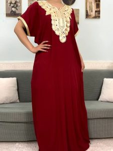 Djellaba rouge en coton pour femme élégante et confortable