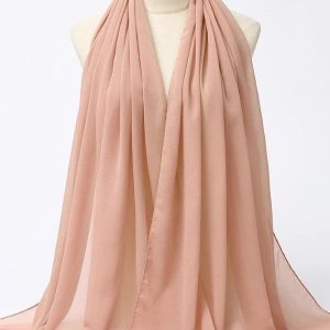 Hijab beige rosé élégant pour un look raffiné.