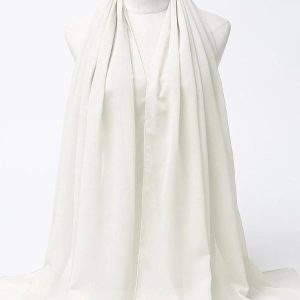 Hijab blanc élégant pour un look raffiné et moderne