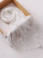 Hijab blanc élégant "Essaouira" en tissu léger et fluide