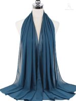 Hijab en mousseline bleu lagon léger et élégant