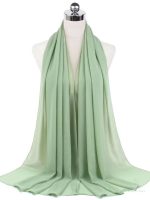 Hijab en mousseline vert amande élégant et léger