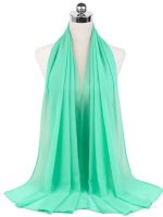 Hijab en mousseline vert d'eau lumineux