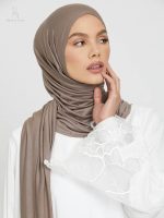 Hijab café en jersey doux et confortable