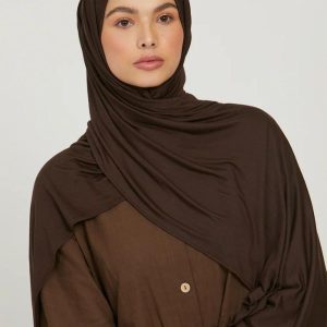 Hijab marron foncé en tissu jersey