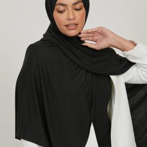 Hijab noir en jersey, style élégant et confortable