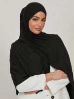 Accessoire de mode : hijab noir en tissu jersey