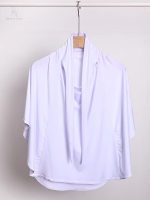 Hijab long blanc en tissu léger et fluide