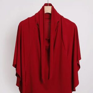 Hijab long rouge en tissu léger et fluide