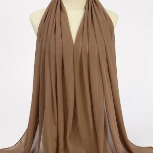 Hijab marron élégant pour un look chic et intemporel
