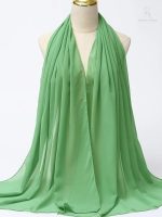Hijab vert menthe en tissu léger et élégant
