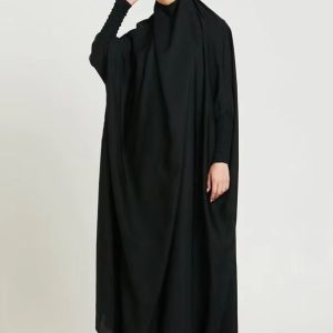 Jilbab 1 pièce noir élégant pour un style sobre et moderne