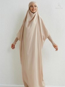 Jilbab beige léger, idéal pour le quotidien