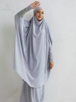 Jilbab confortable en teinte bleu ciel pour tous les jours