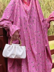 Jilbab Rose pour la prière, style moderne