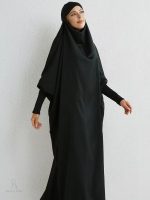 Modèle de jilbab noir, confort et simplicité garantis