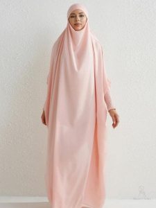 Jilbab féminin de couleur rose