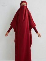 Jilbab rouge, une touche de couleur dans votre garde-robe