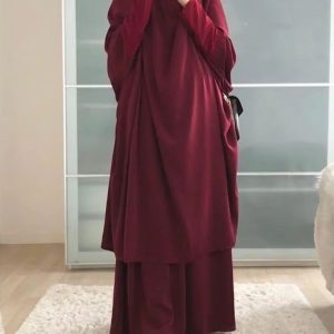 Jilbab Rubis élégant des Jardins de Grenade
