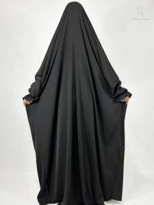 Jilbab noir classique, vêtement modeste et confortable