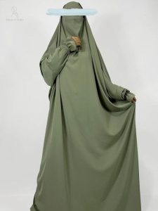 Jilbab une pièce couleur vert olive, élégant et confortable
