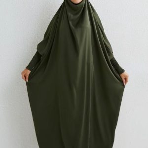 Jilbab vert en tissu léger, parfait pour les journées ensoleillées