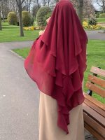 Khimar plissé 3 voiles en mousseline rouge grenat