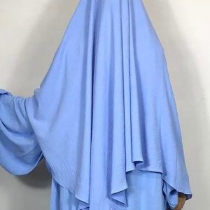 Khimar bleu ciel élégant et léger pour un look raffiné