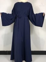 Robe abaya bleu marine élégante et confortable